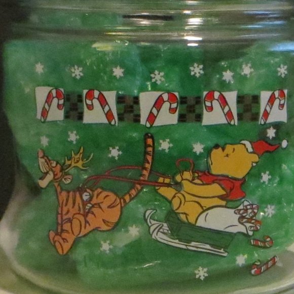 winter Anchor Hocking Christmas Winnie The Pooh And Tigger Glass Cookie Jar - Picture 2 of 3